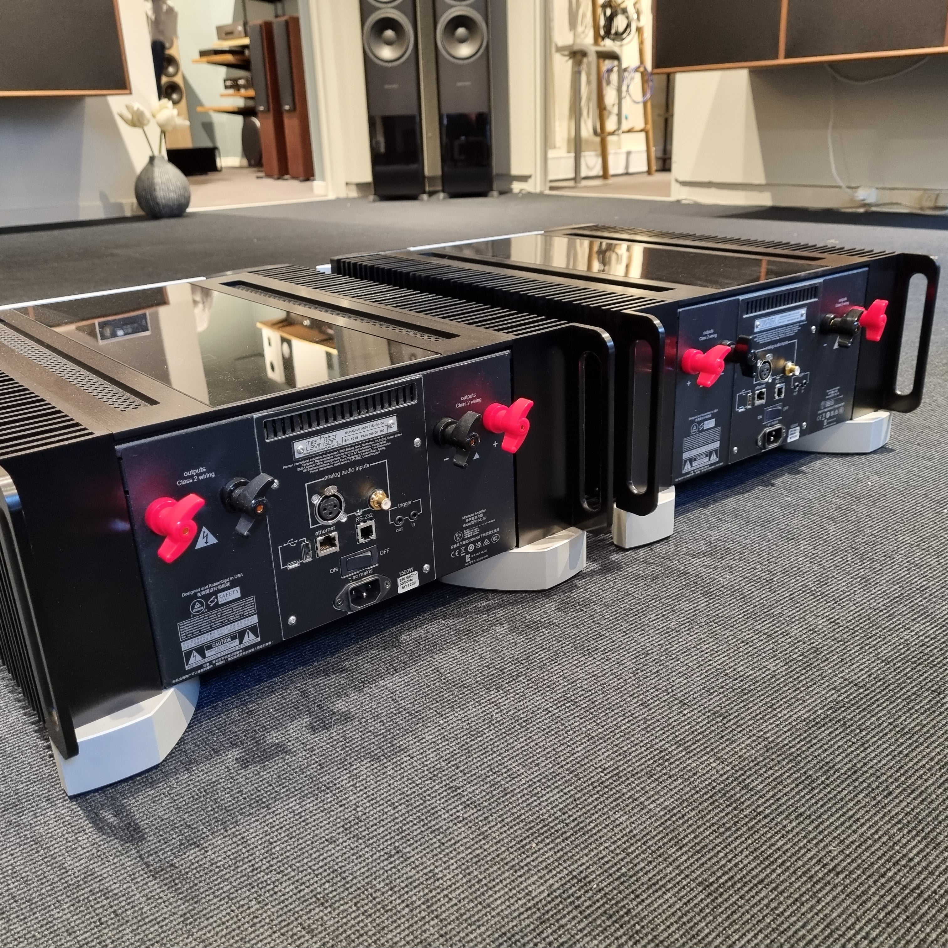 2 stk. Mark Levinson ML50 – Monoblokke + No. 526 preamp.