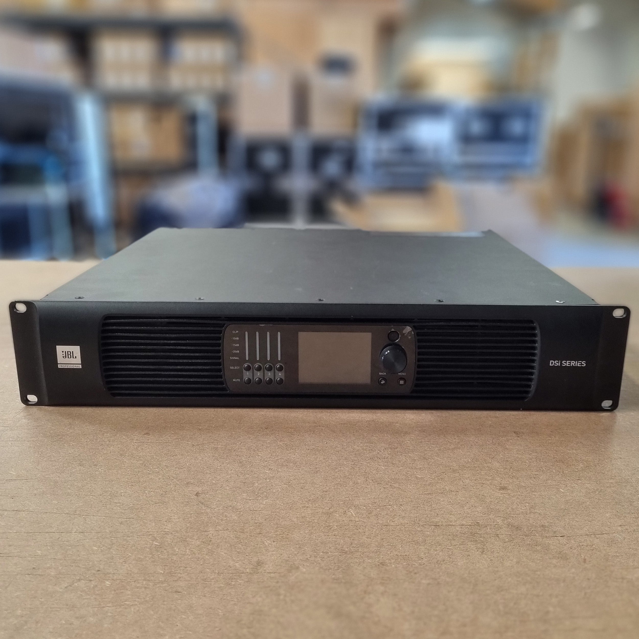 JBL Synthesis SA4-D( 4 kanal )