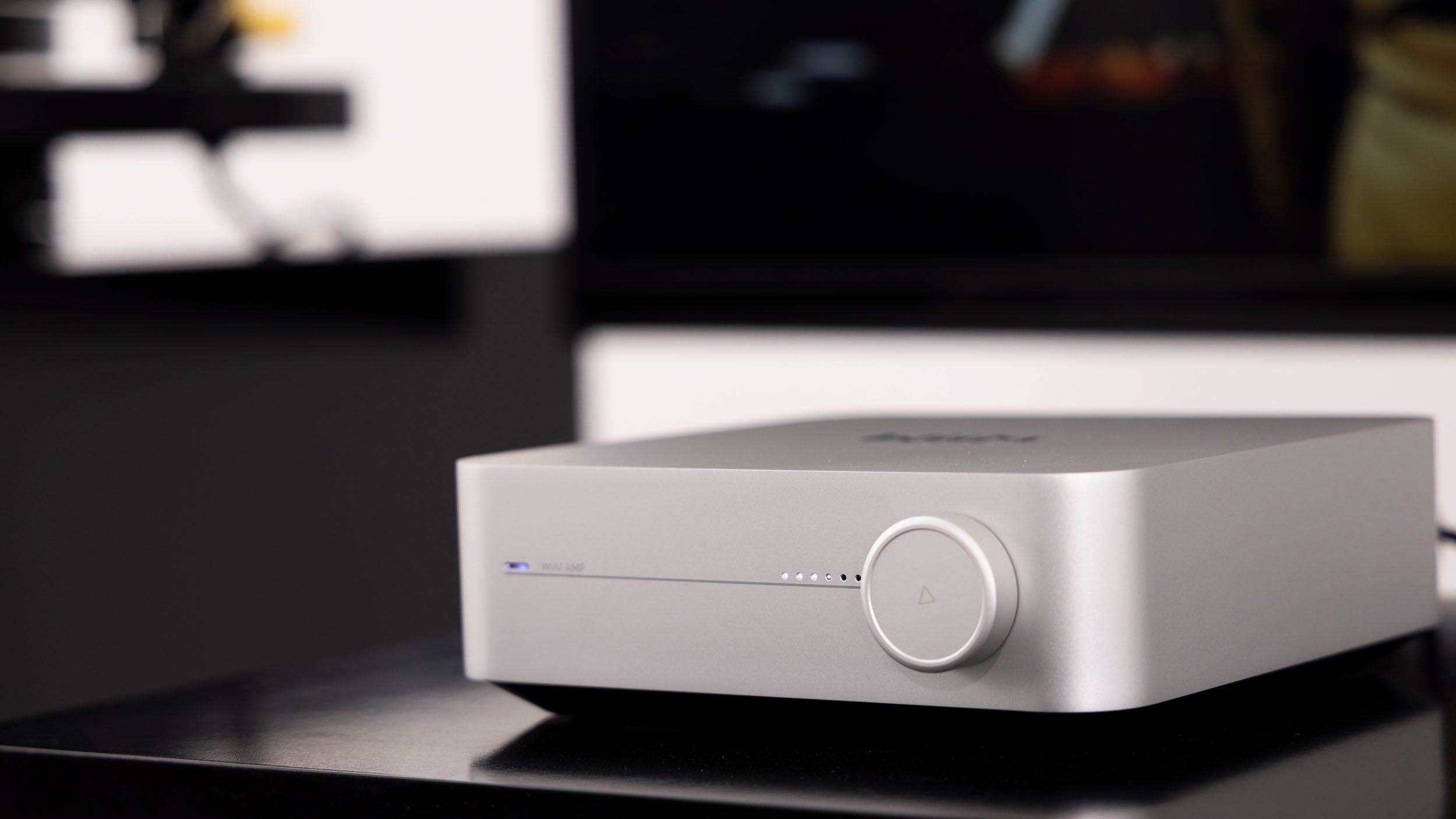 Wiim-Amp-Space-grey-front.jpg?