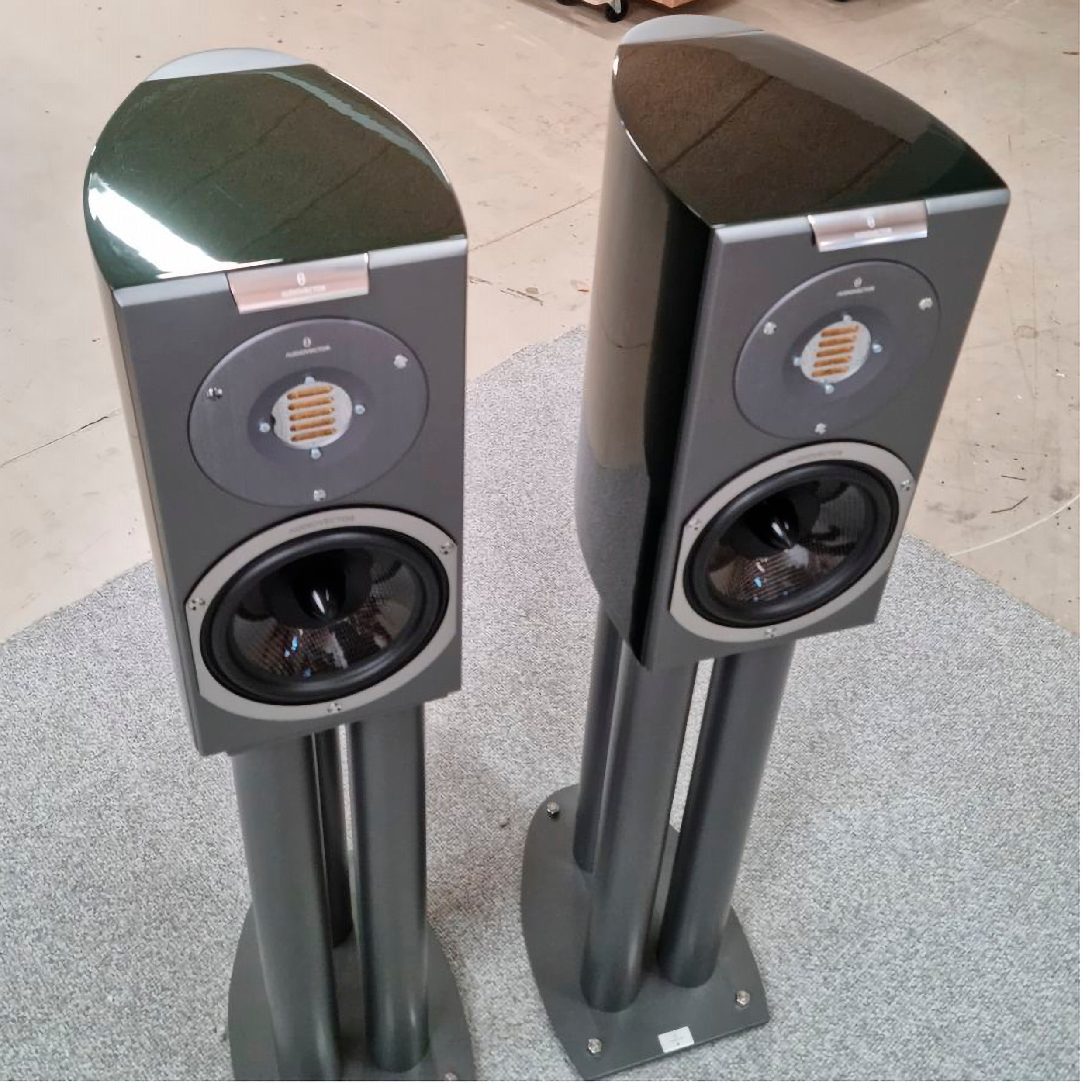 Audiovector R1 Arreté (BRUGT)